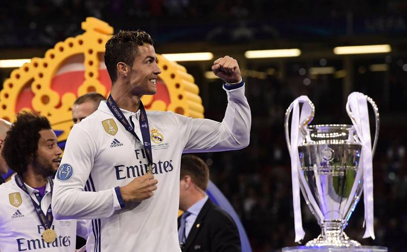 蒙雷亚尔：伊萨克转会完成太晚导致季前准备不足，影响了体能